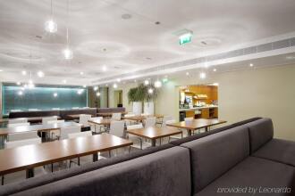 Holiday Inn Express Lisbon Airport, фото 18