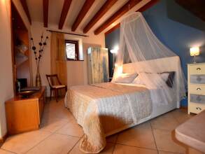 Classy Villa in Pisogne With Garden, Bbq, Pool, Sun-loungers, фото 23