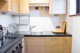 Bright and Modern Flat in Rotherhithe, фото 13