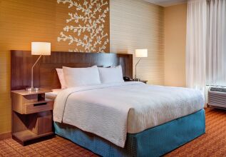 Fairfield Inn And Suites New York Queens/Fresh Meadows