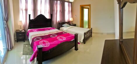 Luxury Apart Best Location Downtown, фото 5