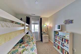 Bayfront W/ Private Balcony & Sweeping Views 2 Bedroom Condo, фото 13 Bayfront W/ Private Balcony & Sweeping Views 2 Bedroom Condo, фото 13