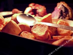 The George Carvery & Hotel, фото 32 The George Carvery & Hotel, фото 32