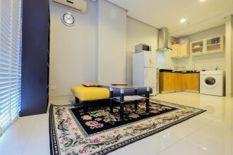 Beautiful 1BR at Kemang Mansion Apartment, фото 6