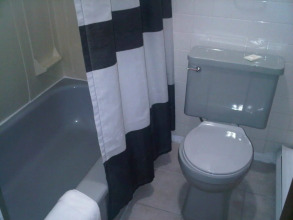 Embassy Motel, фото 10