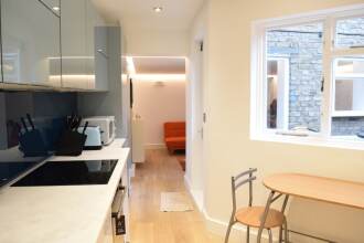 Stunning 1 Bedroom Apartment in Kennington, фото 9