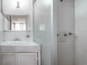 OYO Hotel Halley, фото 44 OYO Hotel Halley, фото 44