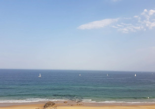 5 Star Luxury Beachfront Apartment, фото 19