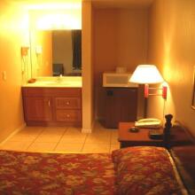 Red Carpet Inn Suites New Mil, фото 30