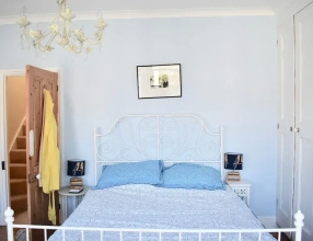 Bright 2 Bedroom House in Central Brighton