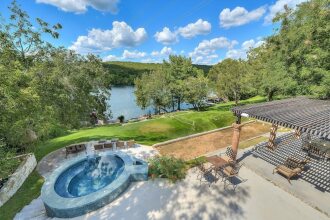 The Arrive Bungalow On Lake Austin 3 Bedroom Home, фото 17 The Arrive Bungalow On Lake Austin 3 Bedroom Home, фото 17