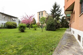 Renewed Balcony Flat with Green Garden, фото 14