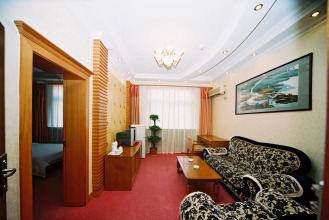 Chaoyang Hotel, фото 1