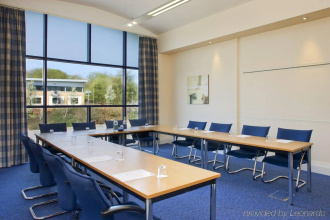 Holiday Inn Express Newport, фото 23