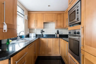 Modern 3 Bedroom Central Brighton House, фото 9
