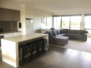 13 Shore Place Torquay