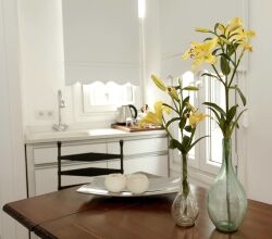 The White Swan Suites Beyoglu, фото 37