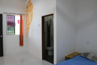 The Crowded House, фото 2 The Crowded House, фото 2