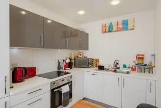 Lovely 1BR Flat for 2, Bromley by Bow, фото 8