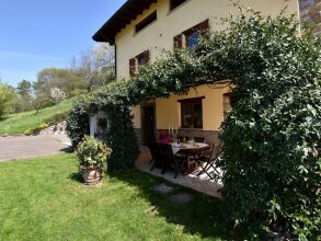 Classy Villa in Pisogne With Garden, Bbq, Pool, Sun-loungers, фото 27