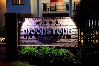 Hotel Moonstone