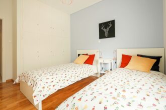 Cosy & Bright 2 Bedroom Apartment in Koukaki, фото 16