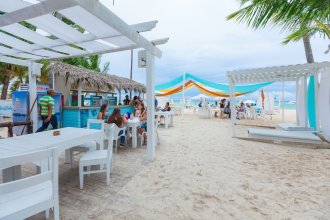 C102 Florisel - Your Tropical Beach Vacation!