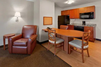 Candlewood Suites Reading, фото 46