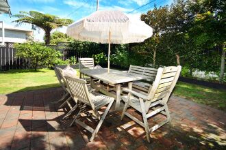 Bungalow Retreat Near Eden Park