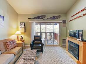 Choice Ski Haven W/ Pool & Hot Tub: Mins To Slopes 1 Bedroom Condo