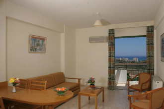 Artemis Hotel Apartments, фото 3 Artemis Hotel Apartments, фото 3