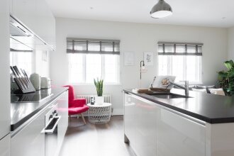 The Soho Studio - Modern & Bright 2BDR in Central London, фото 17