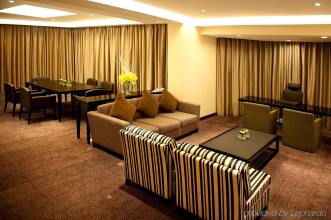 Crowne Plaza West, фото 6