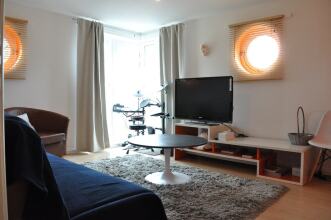 Lovely Spacious 1 Bedroom Flat in East London, фото 4