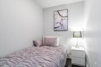 Simply Comfort. Elegant Downtown Apt