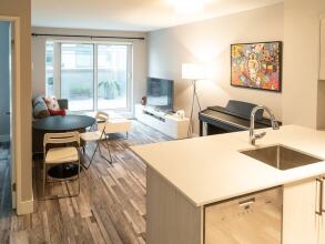 Renovated Downtown Toronto Apartment With Balcony, фото 22