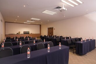 Hampton Inn By Hilton Guadalajara Expo, фото 24