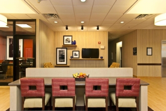Hampton Inn Winchester N-Conference Center, фото 43