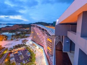 Island Skylight Resort, фото 32