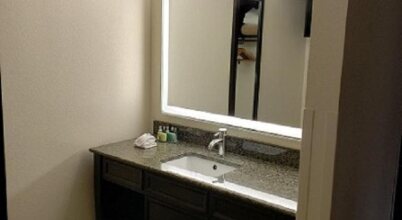 Club-Hotel Inn & Suites, фото 44