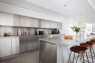 The Chelsea Walk - Modern & Bright 3bdr House With Rooftop & Parking, фото 14