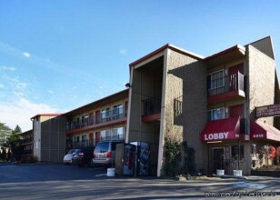 Econo Lodge Portland - I-205