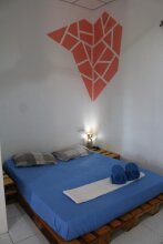 The Crowded House, фото 4 The Crowded House, фото 4