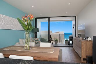 5 Star Luxury Beachfront Apartment, фото 4