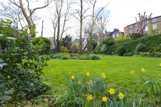 Modern 3 Bedroom Camden Flat With Garden, фото 6