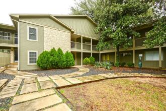 Austin Condo in Hip Travis Heights - 1 Br condo by RedAwning, фото 11 Austin Condo in Hip Travis Heights - 1 Br condo by RedAwning, фото 11