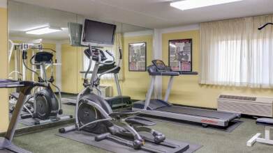 Club-Hotel Inn & Suites, фото 30 Club-Hotel Inn & Suites, фото 30