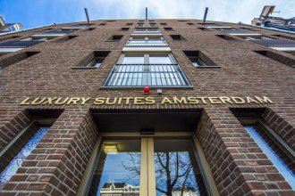 Отель Luxury Suites Amsterdam