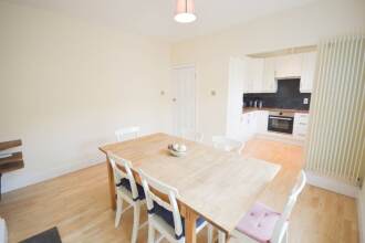 Spacious 3 Bedroom Home in Bath, фото 2