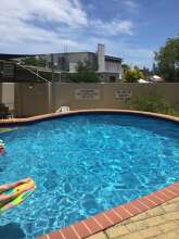 Leafy 1 Bedroom City Oasis With Pool and Terrace, фото 10